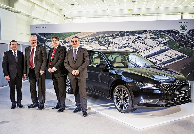 President Miloš Zeman navštívil Škoda Auto v Kvasinách